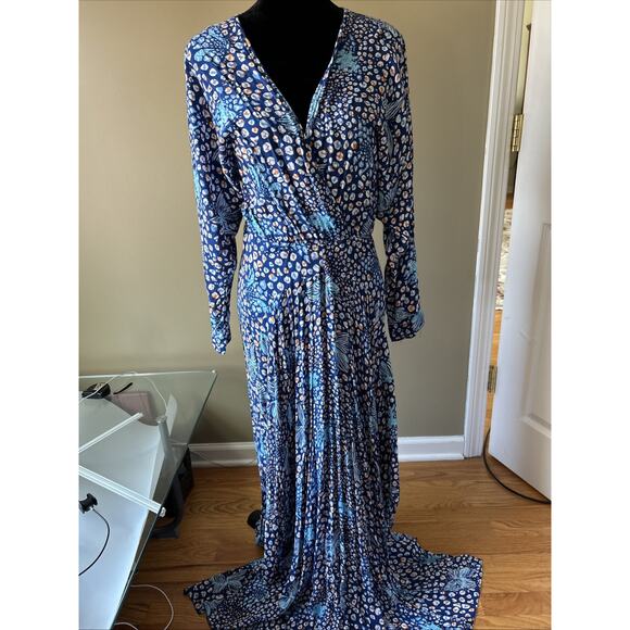 Poupette St Barth Flowy Floral Maxi Dress Blue Sz M Deep Slits LLona Long Sleeve - Picture 1 of 16